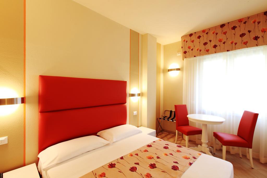 Hotel Souvenir Μοντερόσο αλ Μάρε Εξωτερικό φωτογραφία