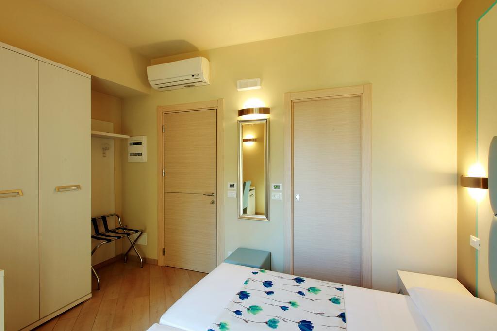 Hotel Souvenir Μοντερόσο αλ Μάρε Εξωτερικό φωτογραφία