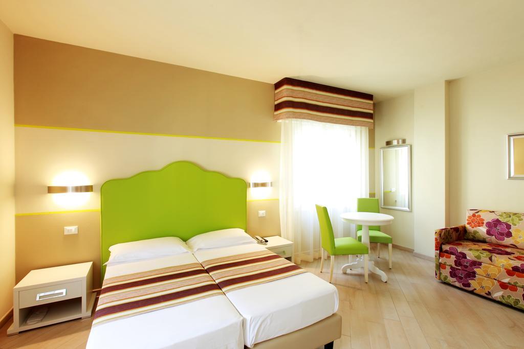Hotel Souvenir Μοντερόσο αλ Μάρε Εξωτερικό φωτογραφία