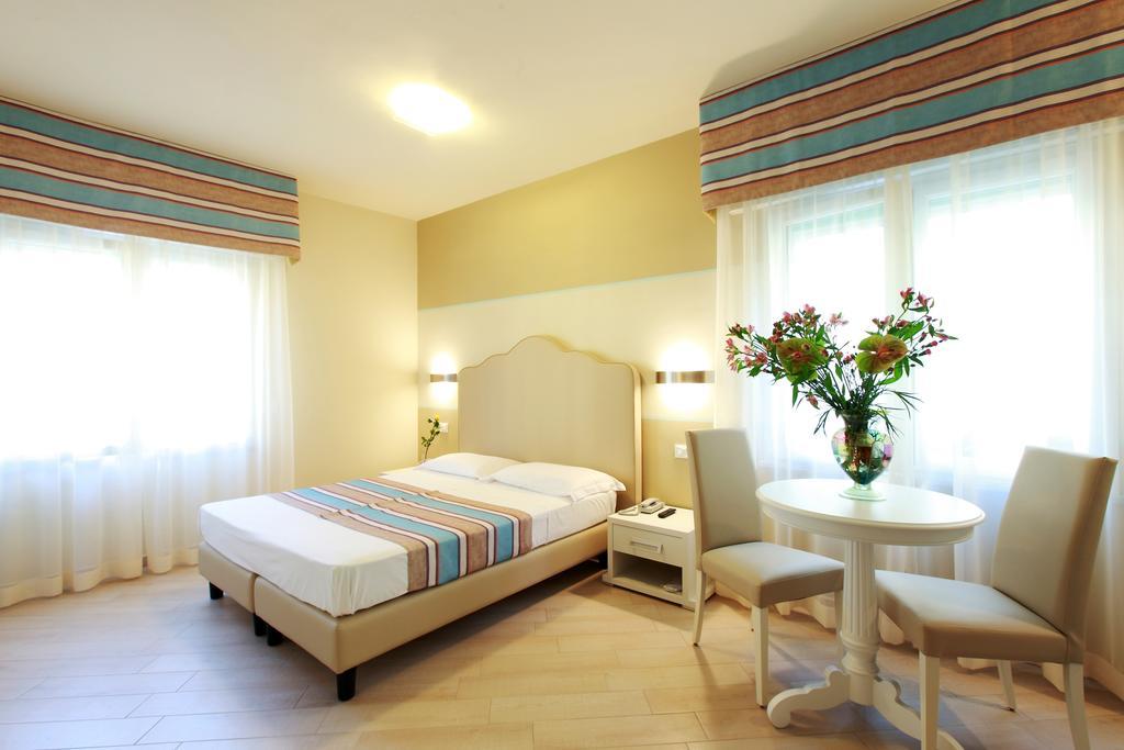 Hotel Souvenir Μοντερόσο αλ Μάρε Εξωτερικό φωτογραφία