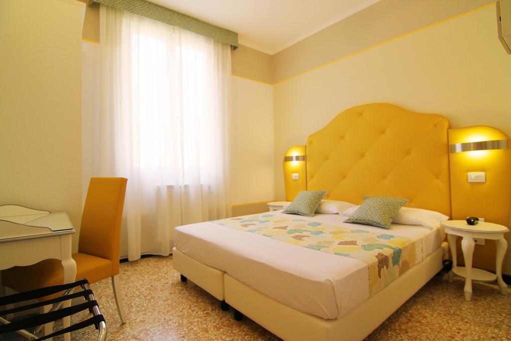 Hotel Souvenir Μοντερόσο αλ Μάρε Εξωτερικό φωτογραφία